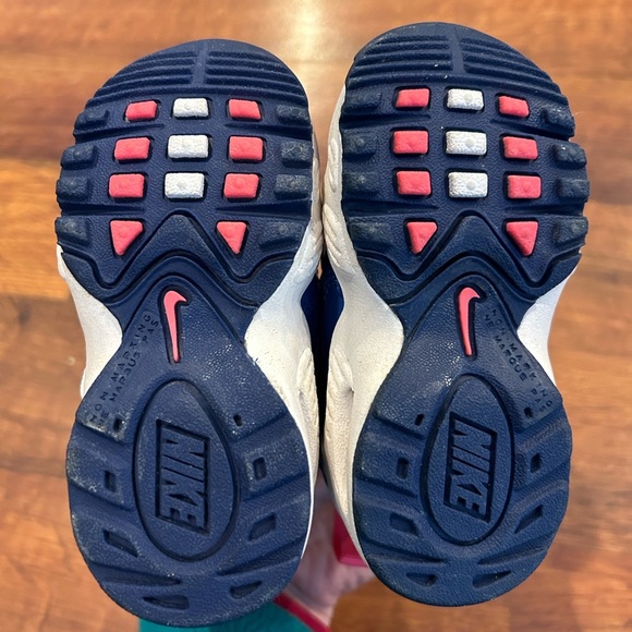 Nike Air Griffey Max 1 GS Little Kids Size 5c Blue Pink Velcro - Picture 6 of 7